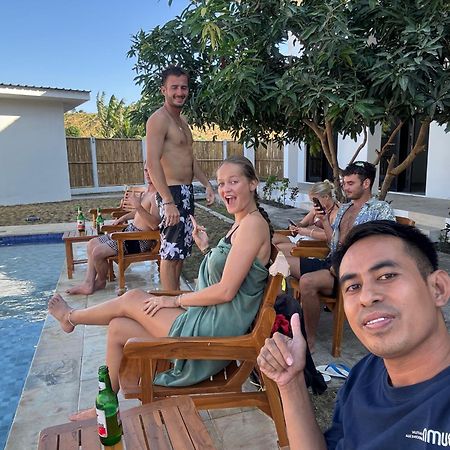 Satu Hati Hotel Ekas Buitenkant foto