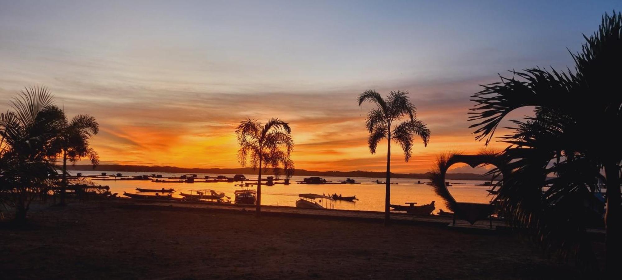 Satu Hati Hotel Ekas Buitenkant foto