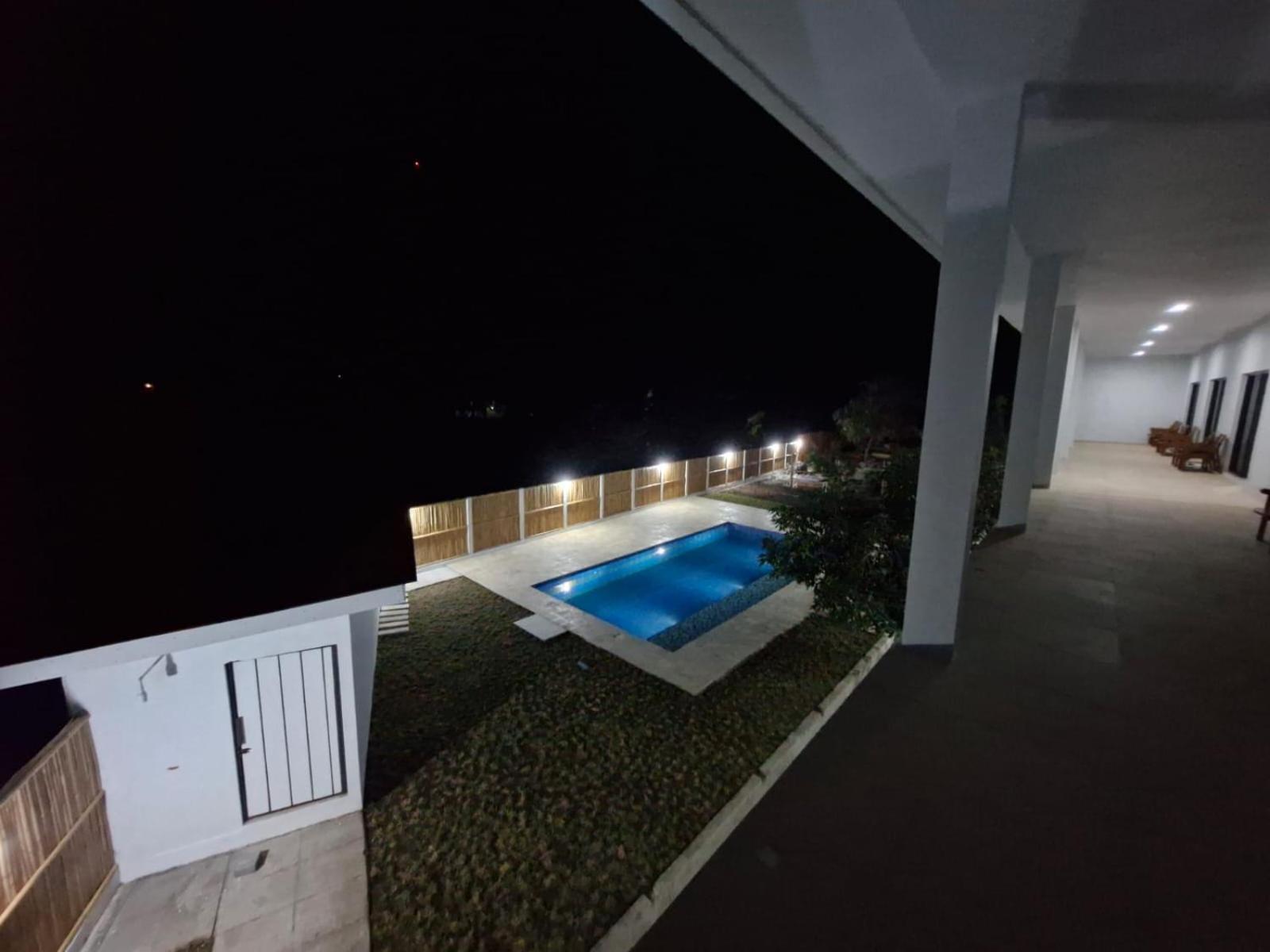 Satu Hati Hotel Ekas Buitenkant foto